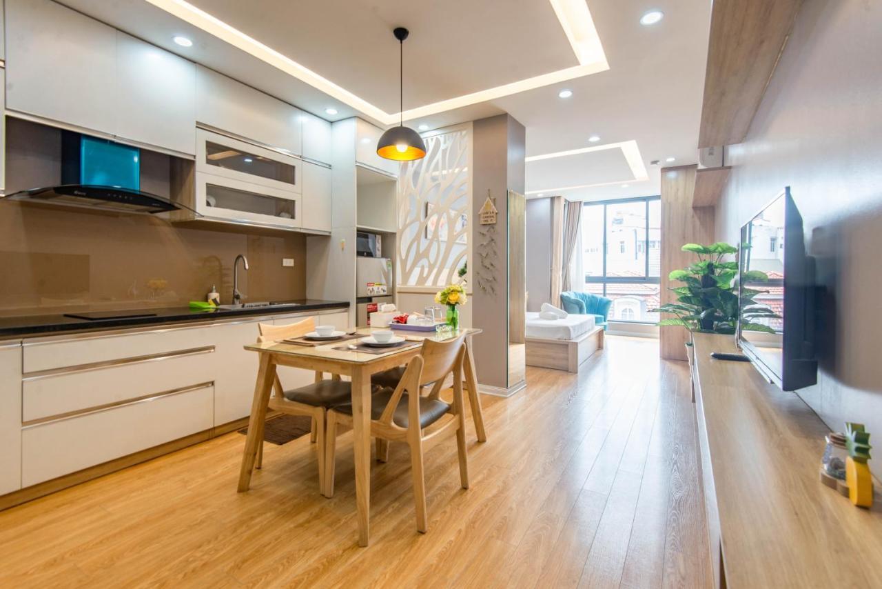 22Housing Hotel & Residence 81 Linh Lang Hanoi Buitenkant foto