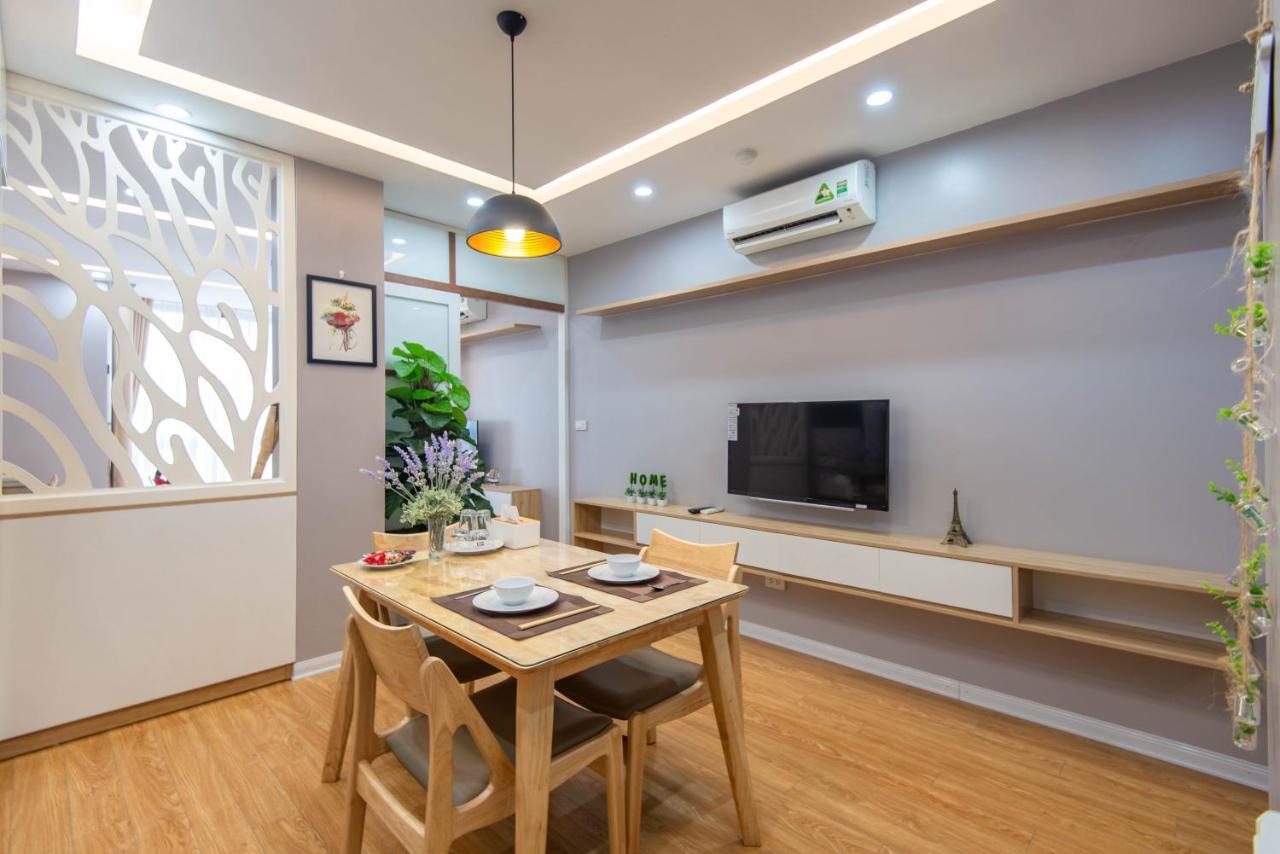 22Housing Hotel & Residence 81 Linh Lang Hanoi Buitenkant foto
