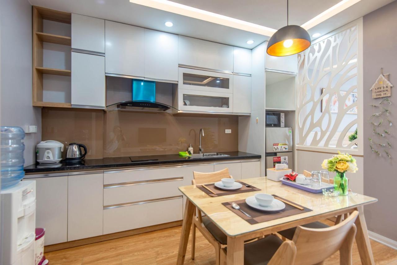 22Housing Hotel & Residence 81 Linh Lang Hanoi Buitenkant foto