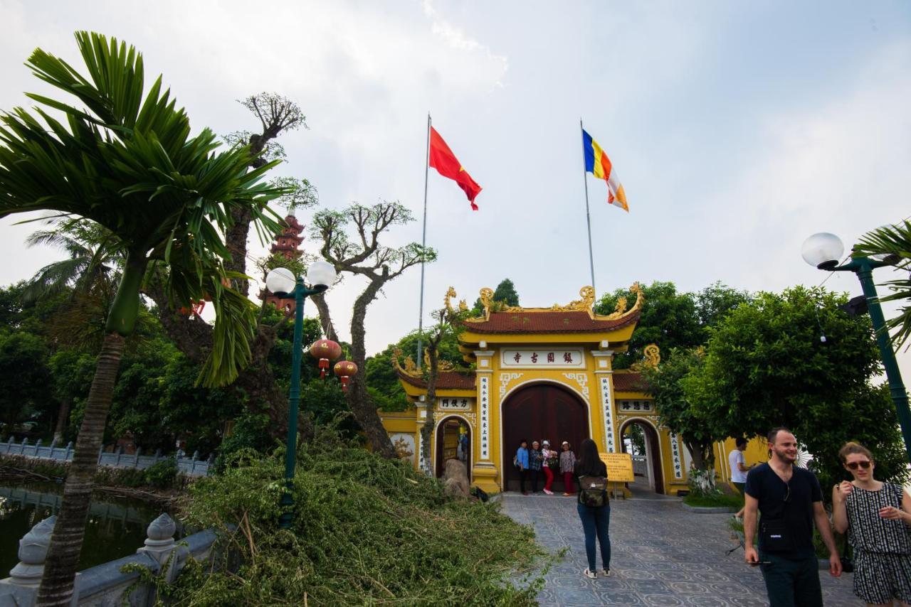 22Housing Hotel & Residence 81 Linh Lang Hanoi Buitenkant foto