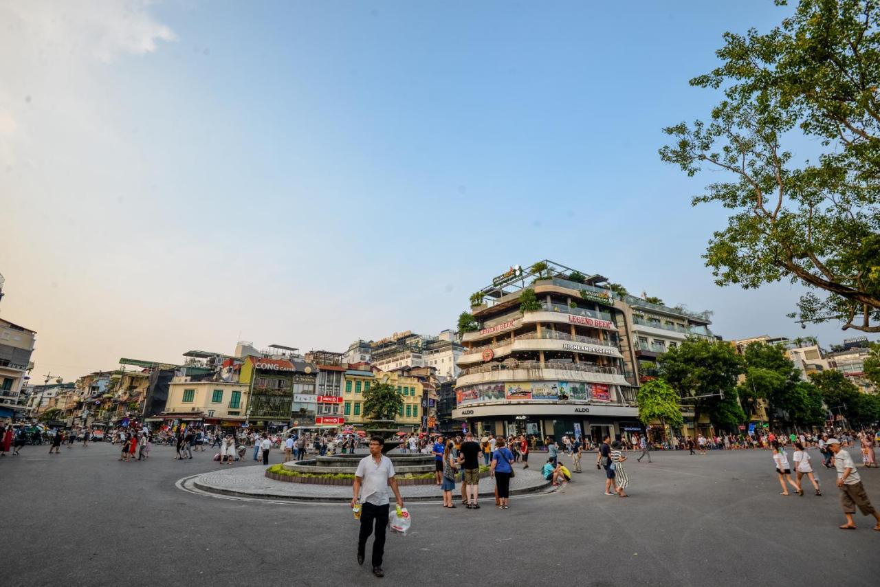 22Housing Hotel & Residence 81 Linh Lang Hanoi Buitenkant foto