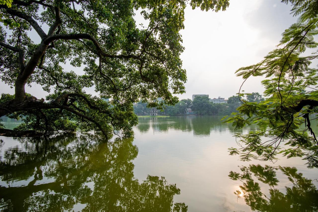 22Housing Hotel & Residence 81 Linh Lang Hanoi Buitenkant foto