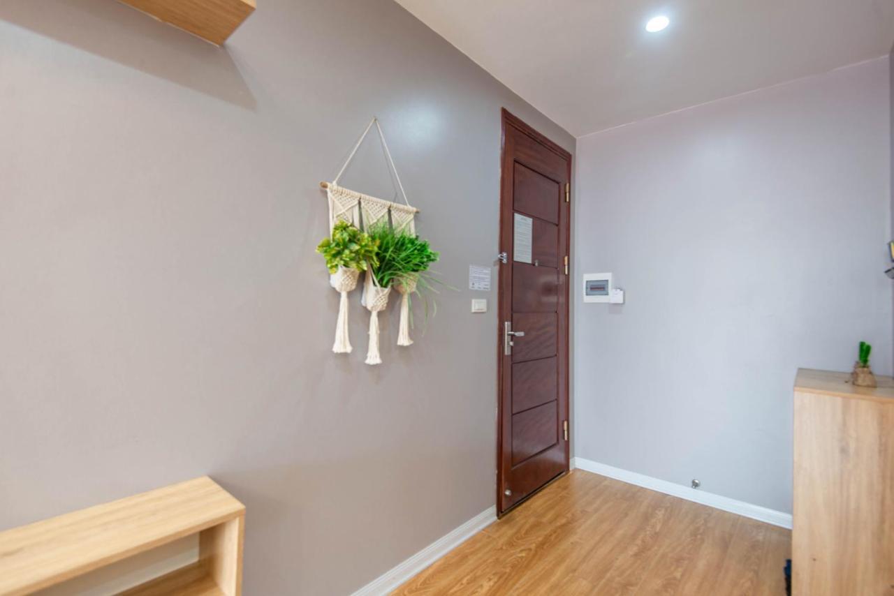 22Housing Hotel & Residence 81 Linh Lang Hanoi Buitenkant foto