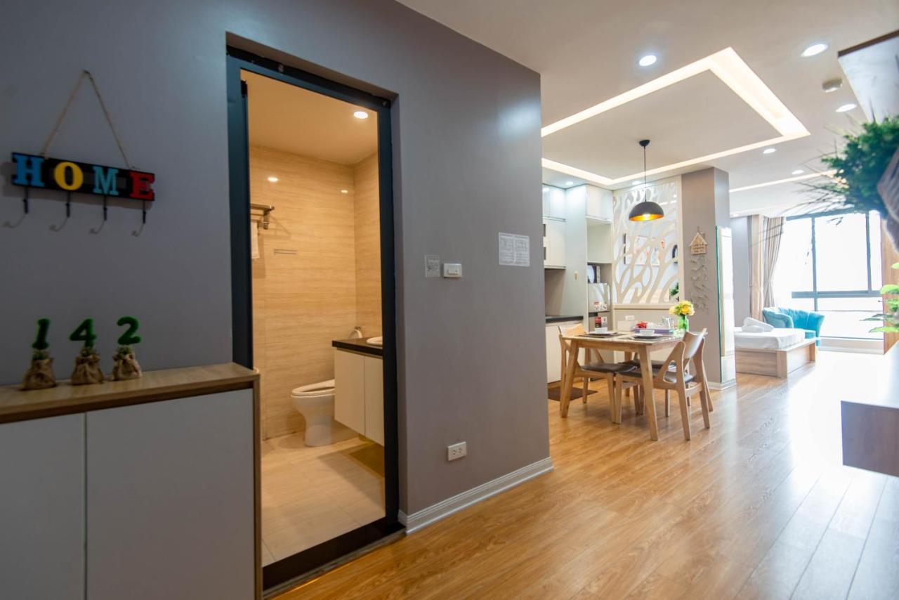 22Housing Hotel & Residence 81 Linh Lang Hanoi Buitenkant foto