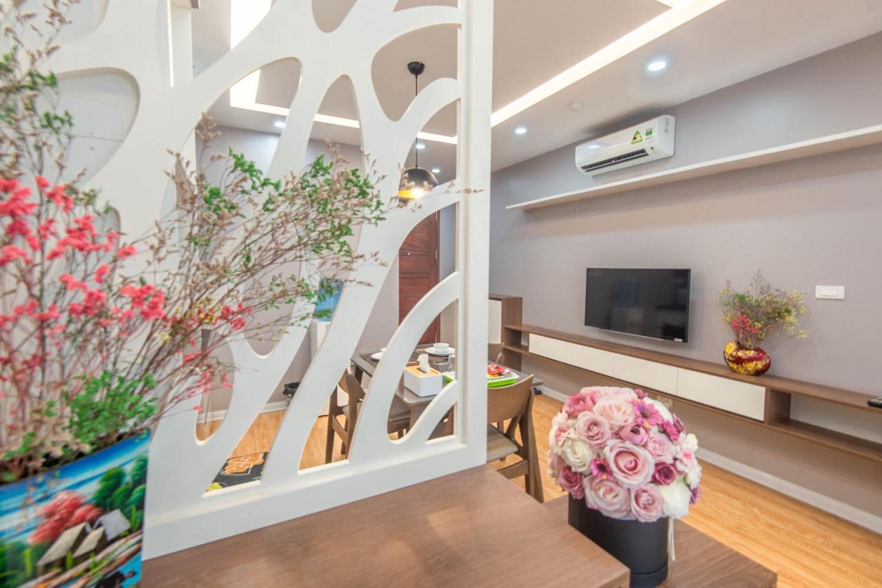 22Housing Hotel & Residence 81 Linh Lang Hanoi Buitenkant foto